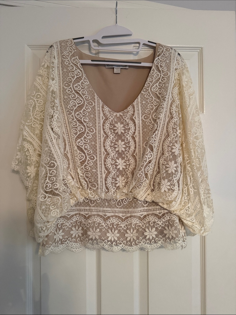 Lace Flutter Sleeve Women’s Top - Cream